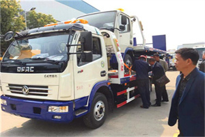 连州汽车道路救援拖车价格